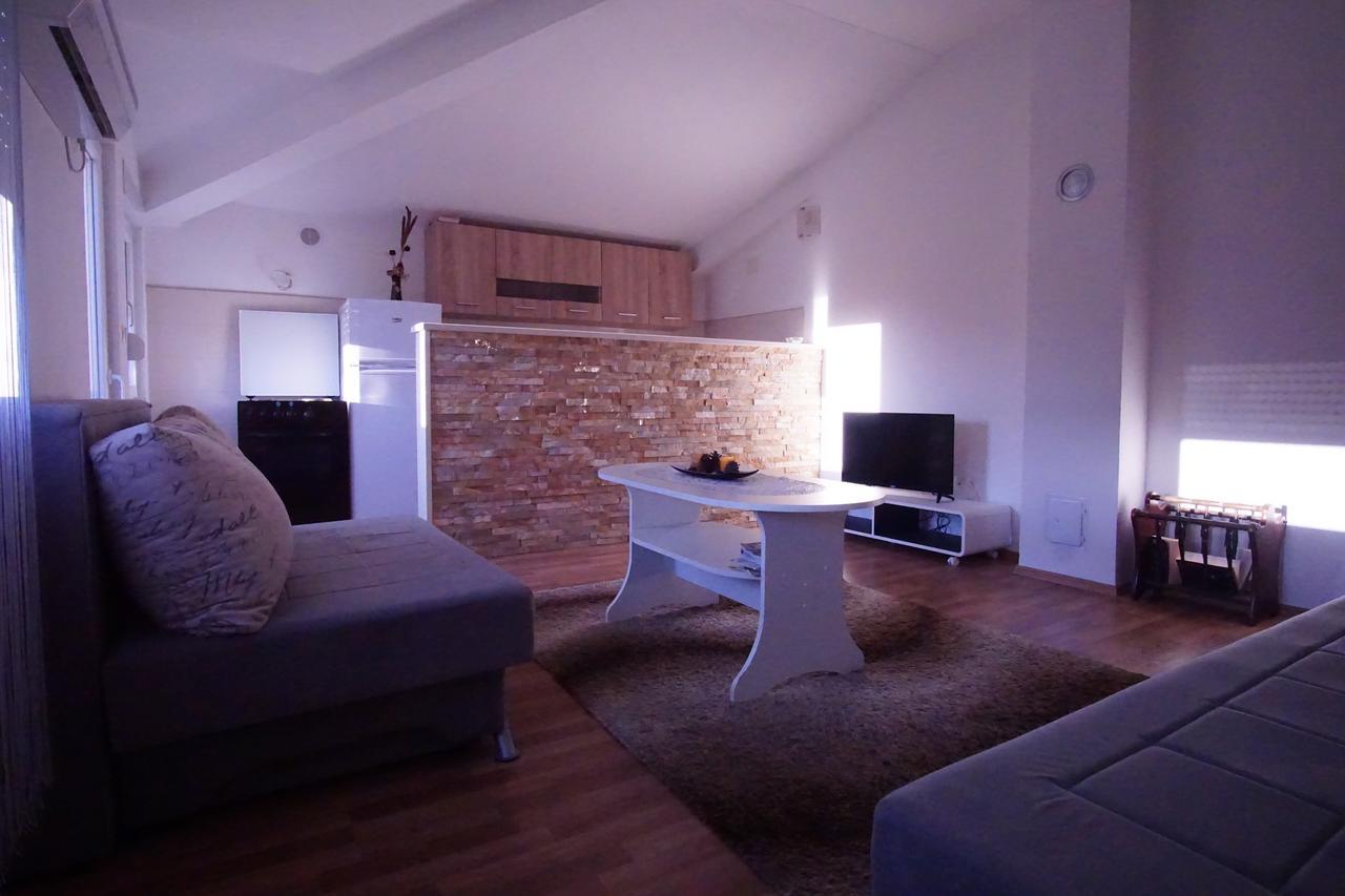 Apartments Aldi Mostar Bagian luar foto